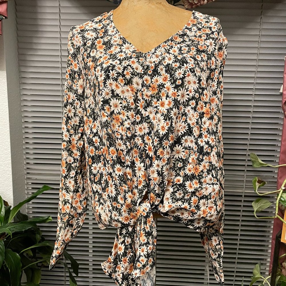 NWT Daisy Tie Front Top KAREN KANE S